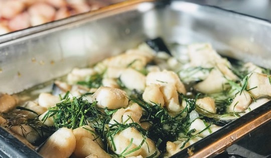 Cá 'tỷ đô' của Việt Nam bơi sang Thái Lan siêu đắt hàng vì vừa rẻ vừa ngon, toàn xuất hiện trong buffet, nhà hàng quốc tế