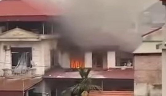 Hà Nội: Sau tiếng nổ như pháo, 1 người tử vong