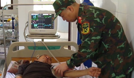 Bệnh xá đảo Trường Sa cứu ngư dân bị lộ xương sọ do tai nạn