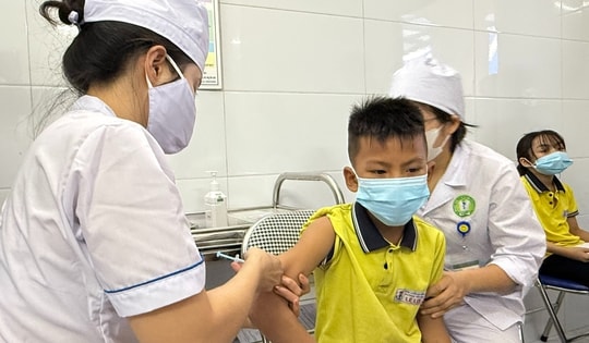Tiếp tục đẩy nhanh tiêm vaccine, tăng cường phân luồng, thu dung, điều trị và kiểm soát lây nhiễm sởi