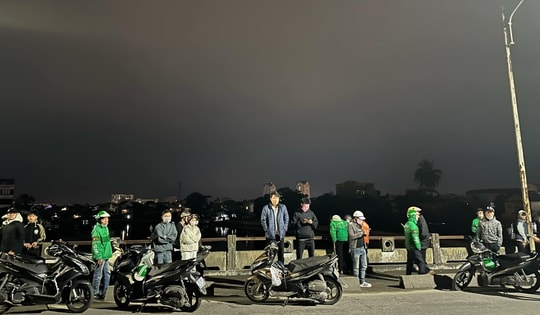 TP. Huế: Tìm kiếm người nghi nhảy cầu để lại tờ giấy 'cảm thấy áp lực với cuộc sống'