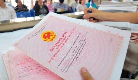 Mua đất giấy viết tay có làm sổ đỏ được không?