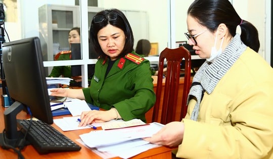 Hà Nội cấp đổi giấy phép lái xe tại Công an phường: Người dân cần lưu ý gì?
