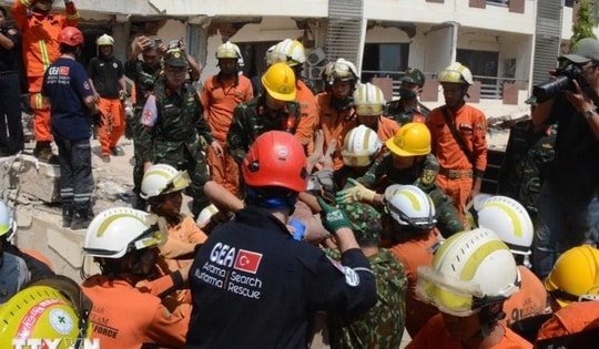 Cứu hộ nạn nhân động đất tại Myanmar: 'Phép màu' đến trong ngày 2/4