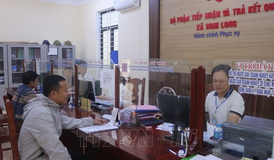 Tiền lương tháng để tính hưởng chính sách về hưu trước tuổi do sắp xếp bộ máy?