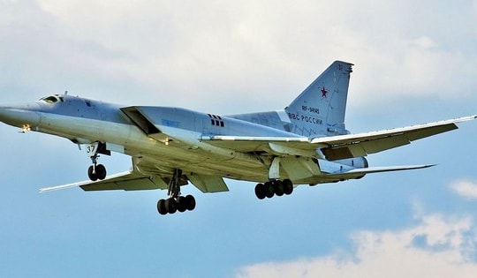 Máy bay ném bom chiến lược Tu-22M3 Nga rơi ở Siberia