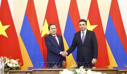 Chủ tịch Quốc hội Trần Thanh Mẫn hội đàm với Chủ tịch Quốc hội Armenia