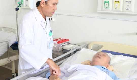 Cứu sống bệnh nhân lớn tuổi bị chấn thương sọ não kèm suy hô hấp