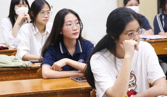 'Loạn' tổ hợp xét tuyển ngành Y, Sư phạm: Bộ GD&ĐT yêu cầu rà soát