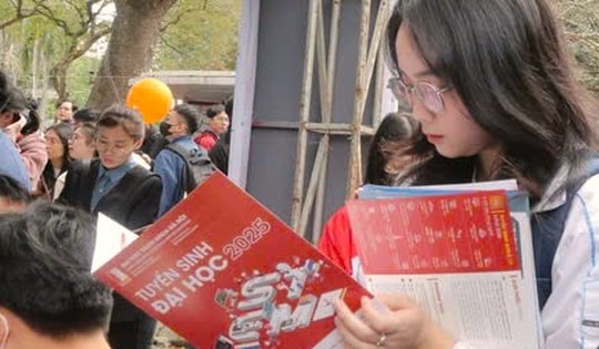 Bộ GD&ĐT 'gỡ rối' cách quy đổi điểm xét tuyển đại học 2025