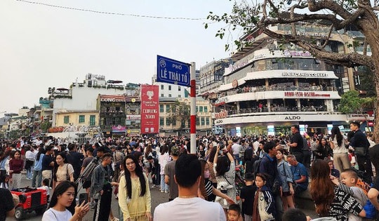 Từ 7/4 sẽ rào chắn, hạn chế phương tiện qua khu vực 'Hàm cá mập'