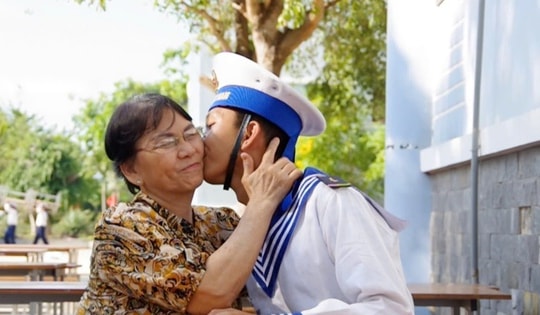 Cuộc gặp mặt xúc động ngày cuối tuần ở Vùng 4 Hải quân