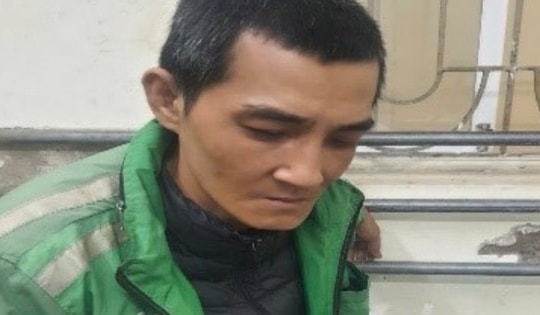 Bắt nhanh đối tượng cướp giật điện thoại Samsung A53 giữa đường phố Hà Nội