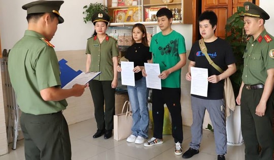 Trục xuất ba người nước ngoài nhập cảnh trái phép vào Việt Nam