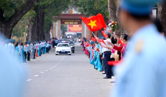 Những chiến sĩ Phòng không - Không quân vào Nam hợp luyện diễu binh, diễu hành