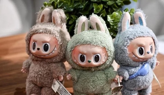 Giới trẻ cuồng 'con búp bê có hàm răng cưa', đại gia đút túi bội tiền