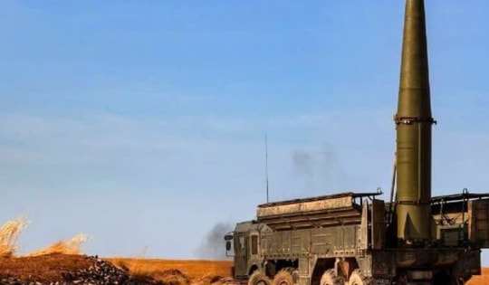 Nga phóng loạt tên lửa đạn đạo tấn công Kiev