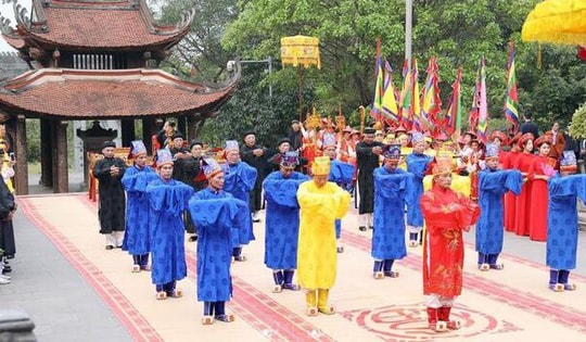 Quy định người lao động được nghỉ làm việc trong Ngày Giỗ Tổ Hùng Vương có từ năm nào?