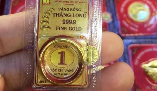 Chủ tiệm vàng tiết lộ kinh nghiệm mua vàng tích lũy an toàn, sinh lời cao, dù giá vàng có lên đến hơn 100 triệu đồng cũng không lo lắng