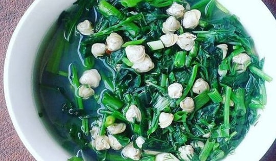 3 loại rau dễ 'ngậm thuốc trừ sâu' nhất chợ, nhất là cái số 1