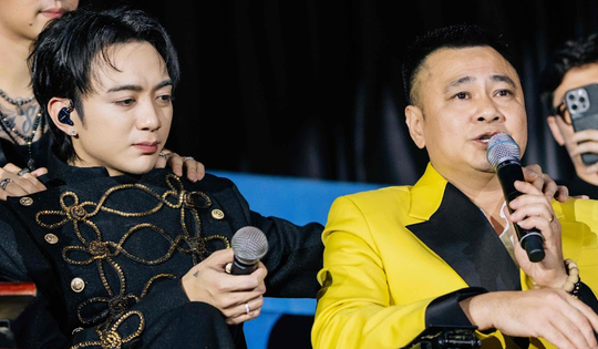 NSND Tự Long khóc khi nói về Soobin Hoàng Sơn