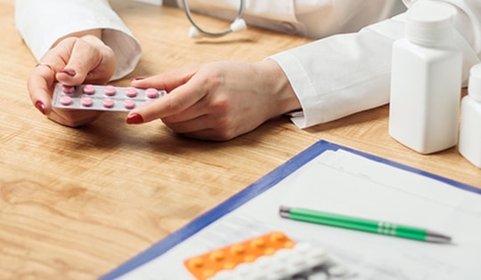 Dùng thuốc chống đông máu, những lưu ý người bệnh cần biết