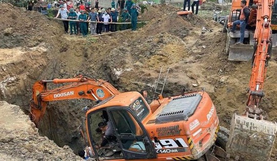 Sập giếng nước khiến 3 người tử vong