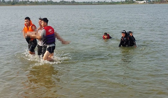 Đi tắm cùng nhóm bạn, thanh niên 17 tuổi bị đuối nước
