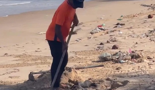 Xử phạt hình chính nhân viên khu du lịch chôn rác trên bờ biển Mũi Né