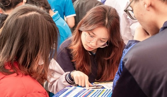 Chọn ngành xét tuyển đại học 2025: Lời khuyên từ chuyên gia