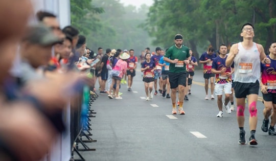 Từ vụ tử vong khi chạy marathon, làm gì để chạy an toàn?