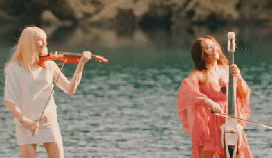 Quảng bá vẻ đẹp di sản Vịnh Hạ Long qua MV 'Victory - Bond in Vietnam'