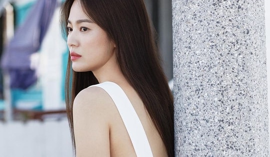 List 5 kiểu tóc dài siêu dịu dàng cho cô nàng mặt tròn