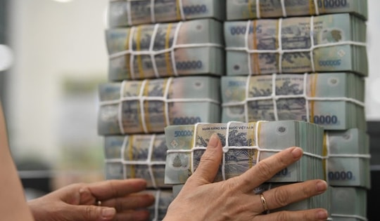 Duy nhất ngân hàng có lãi suất cao 8,1% khi gửi tiền 13 tháng: Gửi tiết kiệm 100 triệu đồng nhận bao nhiêu tiền lãi?