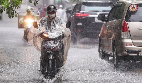 Cảnh báo mưa dông mạnh khi miền Bắc đón không khí lạnh