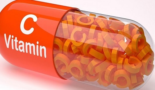 Khi sử dụng vitamin C cần kiêng kỵ gì?