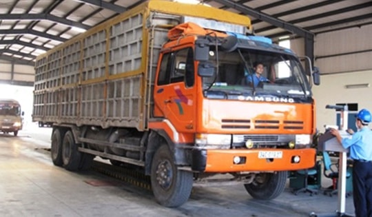 Không để xảy ra tình trạng ắc tách đăng kiểm đối với xe quá khổ, quá tải