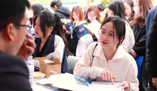 Trường đại học dùng tổ hợp xét tuyển 'lạ': Bộ GD&ĐT lên tiếng