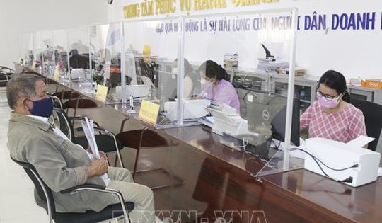 Nghỉ hưu trước tuổi được hưởng 3 khoản trợ cấp