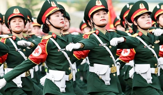 Hàng ngàn cán bộ, chiến sĩ tổng hợp luyện tại sân bay Biên Hòa