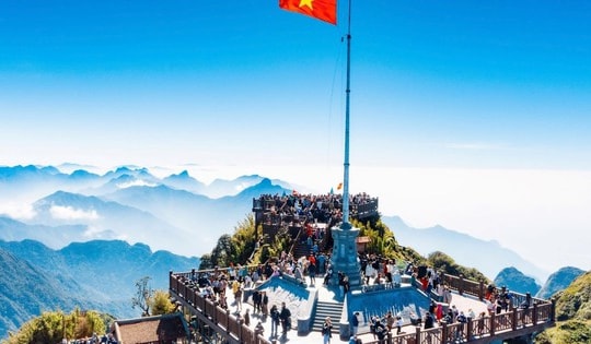 Vô vàn trải nghiệm hấp dẫn tại Fansipan dịp lễ 30/4 - 1/5