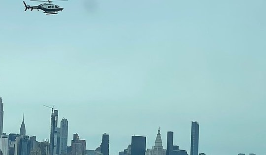 Nhân chứng mô tả cảnh tượng kinh hoàng thời điểm trực thăng rụng cánh rơi xuống sông ở Mỹ khiến tất cả thiệt mạng