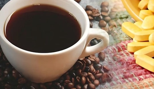 Tại sao uống vitamin, chất bổ sung cần ghi nhớ quy tắc 30 phút?