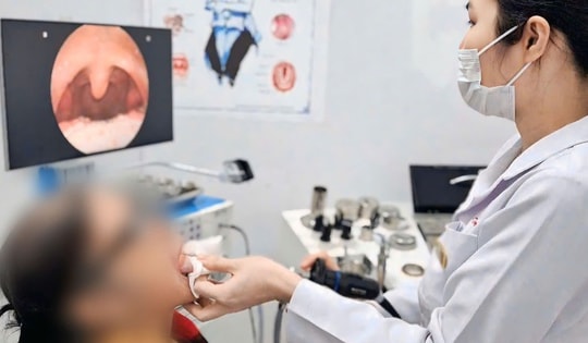 Ho kéo dài, cụ bà 79 tuổi bất ngờ phát hiện dị vật 'ẩn náu' lâu ngày