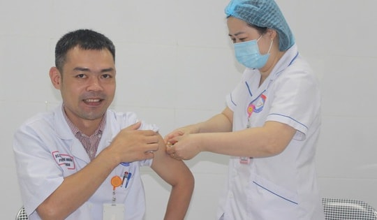Quảng Bình: Tiêm phòng vaccine sởi cho nhân viên y tế có nguy cơ lây nhiễm cao