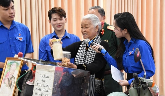 15 năm đi khắp Việt Nam vẽ hơn 3.000 chân dung Mẹ Việt Nam Anh hùng