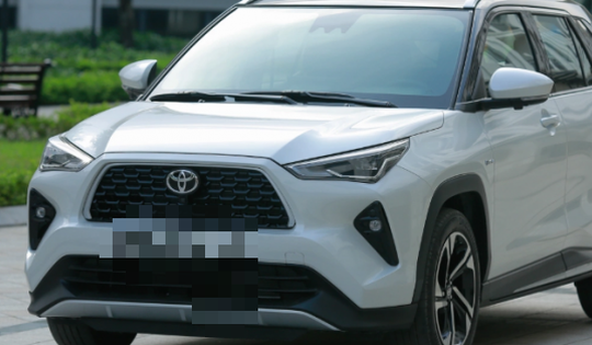 Giá xe ô tô Toyota mới nhất giảm sốc tới 30 triệu đồng, Vios chỉ nhỉnh hơn Kia Morning, Yaris Cross giá hấp dẫn