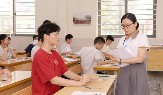 Chỉ tiêu lớp 10 Hà Nội 2025: Khu vực nào ‘nóng’ nhất?