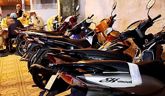 Dân nhậu nối đuôi sa lưới trên 'đường rút lui' quen thuộc