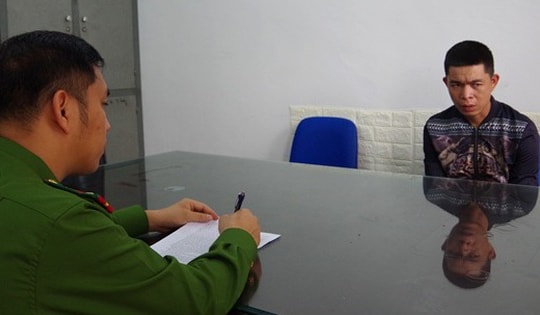 Người phụ nữ bị cướp vàng khi đang dọn mộ chồng ở nghĩa trang